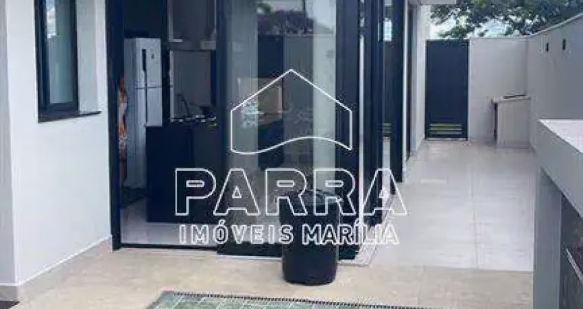 VENDE-SE RESIDÊNCIA NO COND. VILLAGE DAMHA - MARILIA/SP