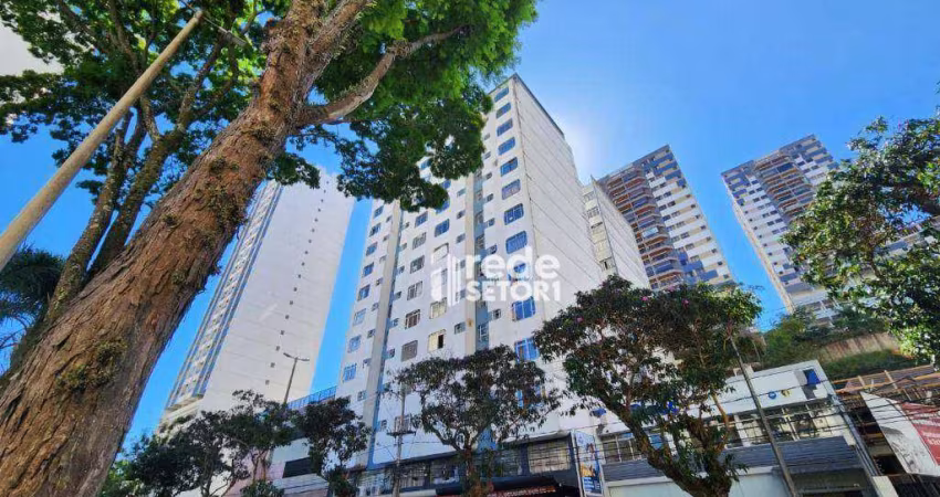 Kitnet com 1 quarto à venda, 28 m² por R$ 175.000 - Passos - Juiz de Fora/MG