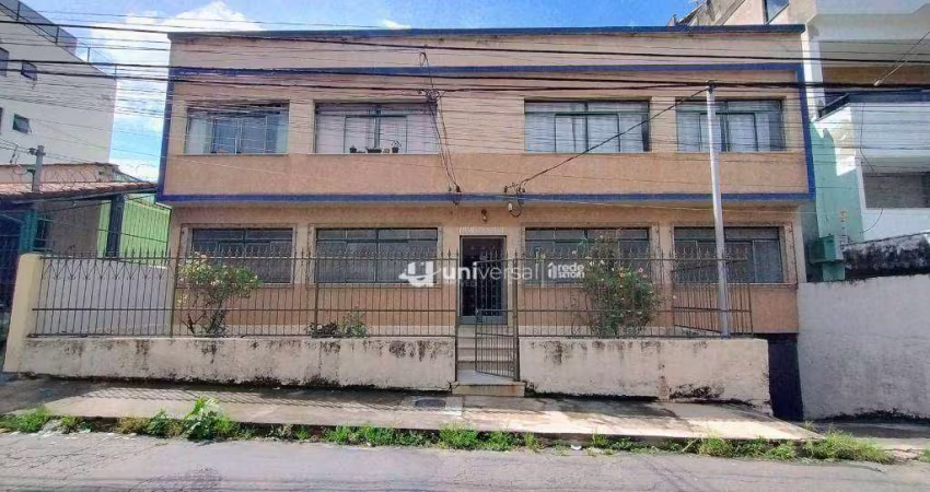 Apartamento com 3 quartos para alugar, 104 m² por R$ 1.000,00/mês - Grajaú - Juiz de Fora/MG