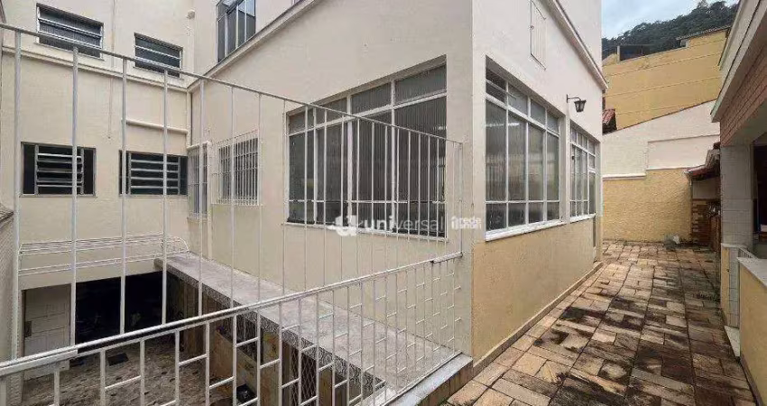 Casa com 3 dormitórios para alugar, 238 m² por R$ 7.000/mês - Jardim Glória - Juiz de Fora/MG
