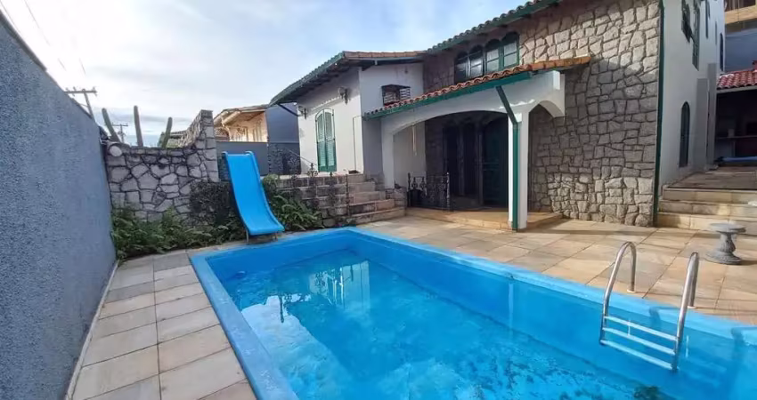 Casa comercial para venda em macaé, costa do sol, 8 dormitórios, 4 suítes, 9 banheiros, 3 vagas