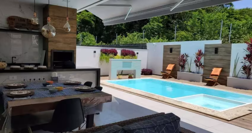 Casa em condomínio para venda em rio das ostras, centro, 3 dormitórios, 3 suítes, 5 banheiros, 4 vagas