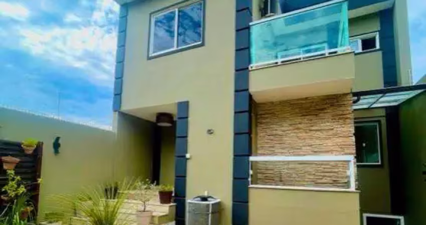 Triplex para venda em macaé, jardim guanabara, 3 dormitórios, 1 suíte, 4 banheiros, 2 vagas