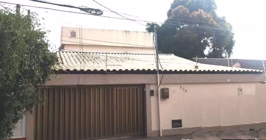 Casa para venda em macaé, centro, 4 dormitórios, 4 suítes, 6 banheiros, 2 vagas