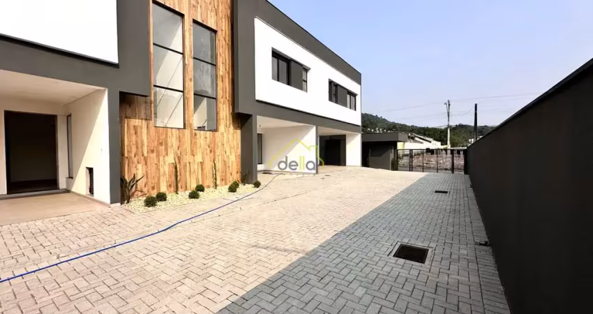 Casa em condomínio fechado no Glória próximo de Decathlon!