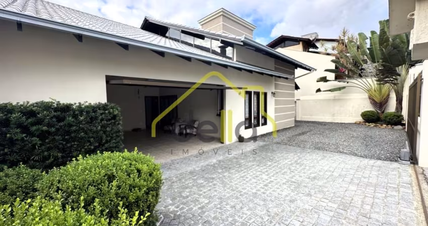 Casa alto padrão com 4 dormitórios averbada e com fácil acesso para BR 101!