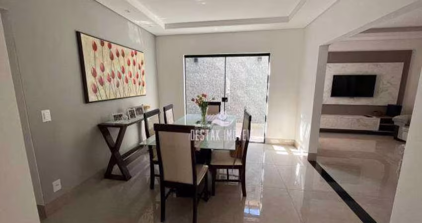 Casa com 3 quartos à venda no Bairro Jardim das Palmeiras - Uberlândia/MG