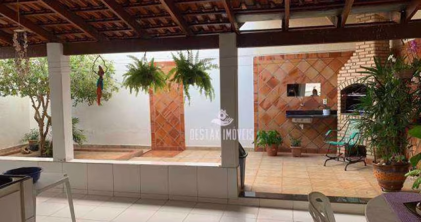 Casa com 3 quartos à venda no Bairro Taiaman - Uberlândia/MG