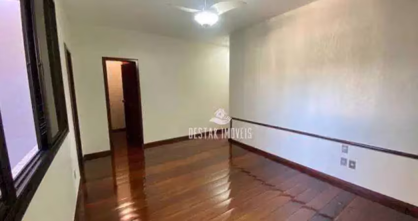 Sobrado com 4 quartos à venda, bairro Rezende - Uberlândia/MG