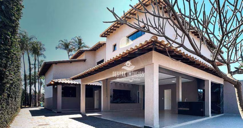 Sobrado com 5 quartos à venda bairro Cidade Jardim - Uberlândia/MG