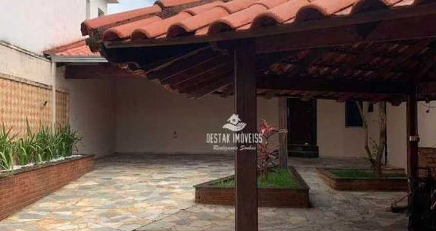 Casa com 3 quartos à venda no Bairro Martins - Uberlândia/MG