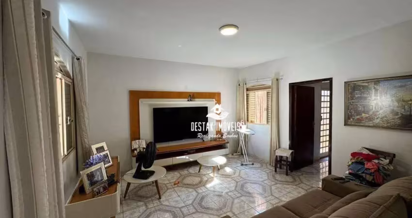 Casa com 4 quartos à venda no Bairro Custódio Pereira - Uberlândia/MG