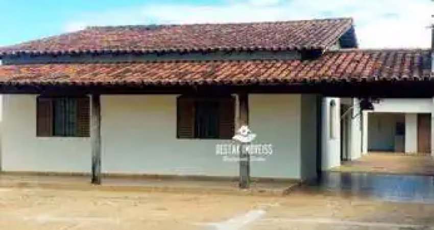 Casa à venda por R- Marta Helena - Uberlândia/MG