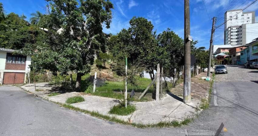 Terreno de esquina - Bairro Rio Branco