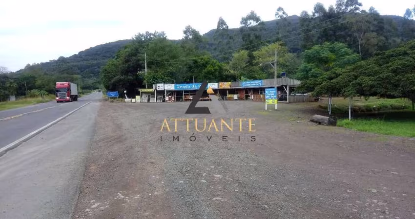 Área de terra com Tenda comercial em Itati