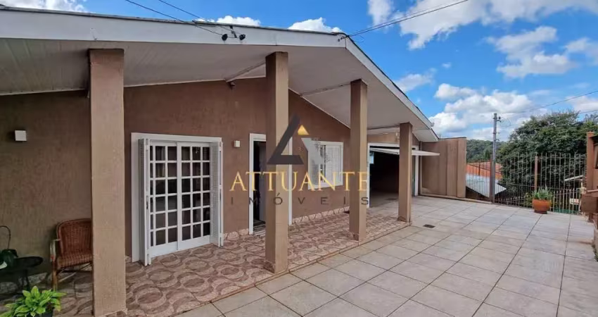 Casa espaçosa mobiliada no bairro Santa Corona!