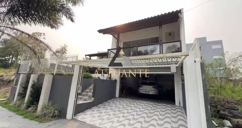 Ampla casa com pátio no Bairro Desvio Rizzo