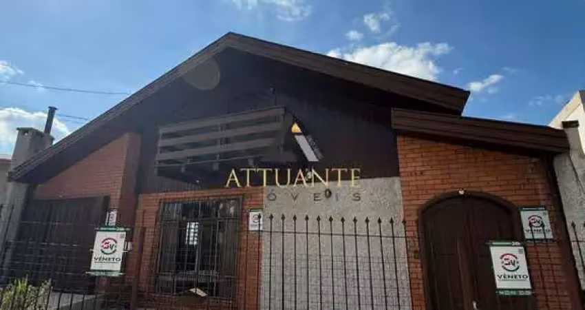 Casa com pátio localizada no bairro marechal floriano