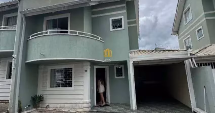 Triplex à venda no xaxim – alto padrão, localização estratégica e espaço de sobra!
