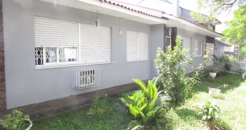 Casa comercial com 8 salas à venda na Rua Engenheiro Frederico Dahne, 565, Sarandi, Porto Alegre
