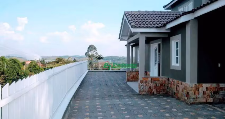 Sobrado com 3 dormitórios à venda, 250 m² por R$ 875.000,00 - Rosa Helena - Igaratá/SP