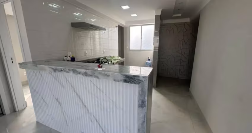 Apartamento à Venda na Praia do Morro em Guarapari ES, há 500m do Mar, na Avenida Paris, Reformado, com 2 Quartos