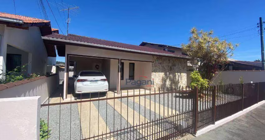 Casa com 3 dormitórios à venda, 170 m² por R$ 850.000,00 - Aririú - Palhoça/SC
