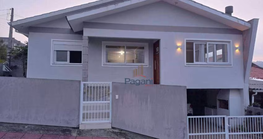 Casa com 02 dormitórios no Jardins , com 132 m² valor 620.000,00