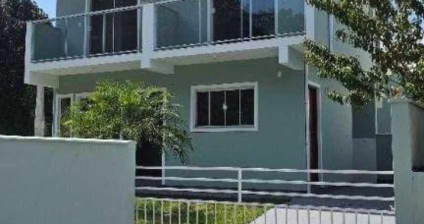 Sobrado com 2 dormitórios à venda, 102 m² por R$ 430.000,00 - Forquilhas - São José/SC