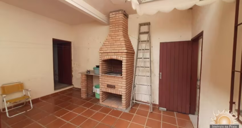 LINDA CASA NA PRAIA A 400 METROS DA PRAIA