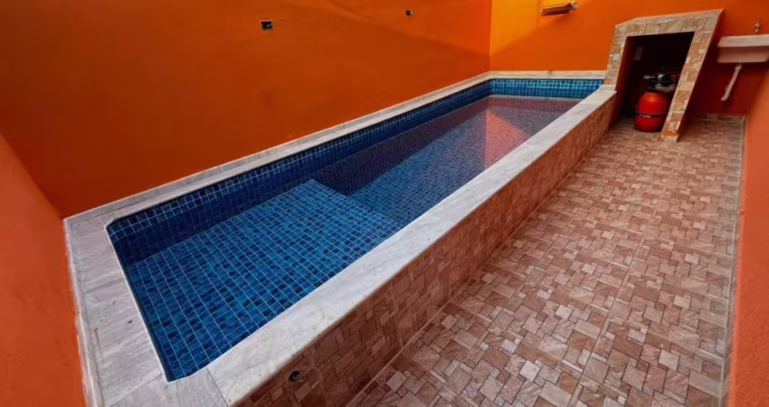 CASA NA PRAIA LADO PRAIA  COM PISCINA 7M X 2,5M