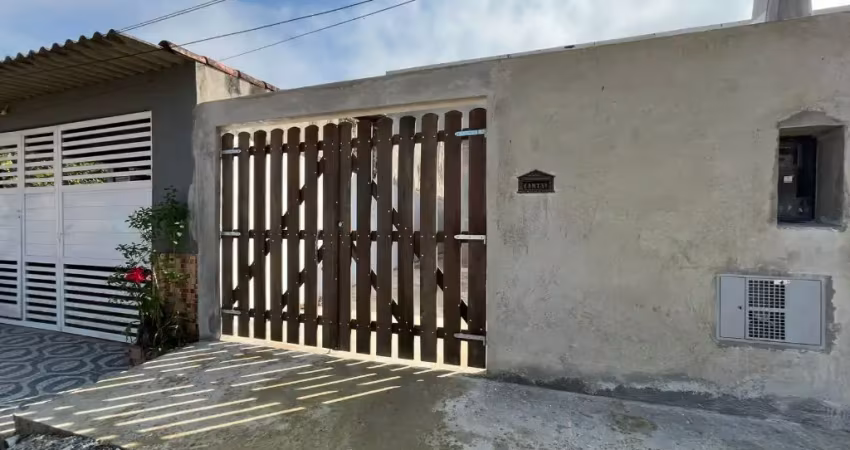 Oportunidade - casa nova na praia com vizinhança residente por apenas 220 mil