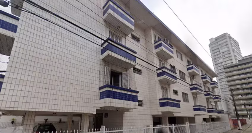 Oportunidade no centro da praia grande - literalemente perto de tudo