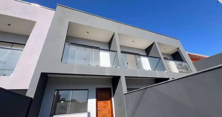 Aconchegante casa geminada no boehmerwald, joinville, sc