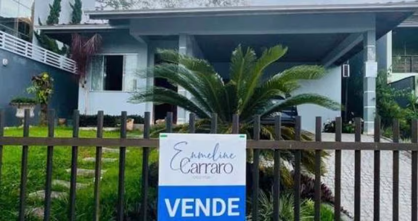 Casa à Venda no Bairro Floresta, Joinville/SC - 154m², 3 Quartos, Suíte, 2 Vagas Cobertas