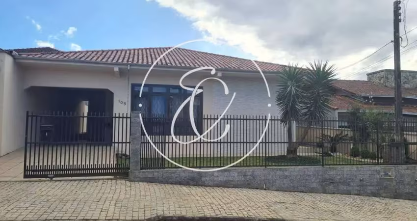 Casa Plana à Venda no Guanabara, Joinville/SC ? Espaço, Conforto e Localização Tranquila