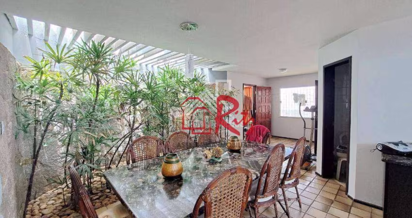 Casa com 4 dormitórios à venda, 206 m² por R$ 900.000,00 - Prainha - Aquiraz/CE