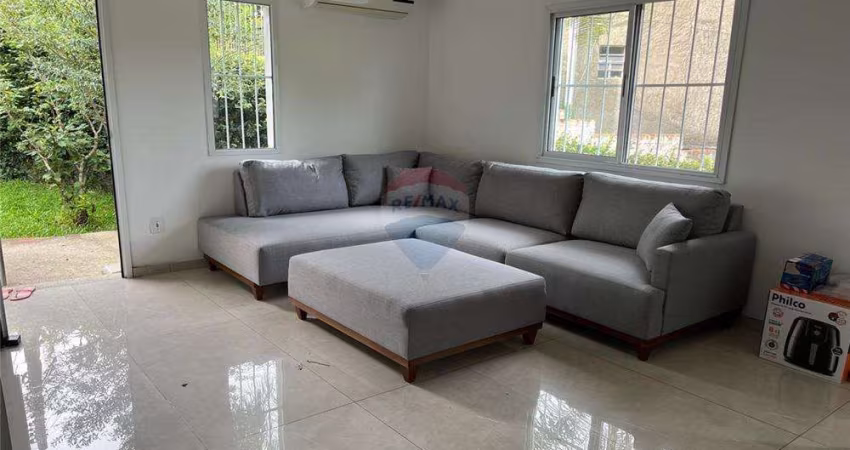 Casa de 2 quartos com amplo terreno e arvores frutíferas a Venda em uma ótima localização