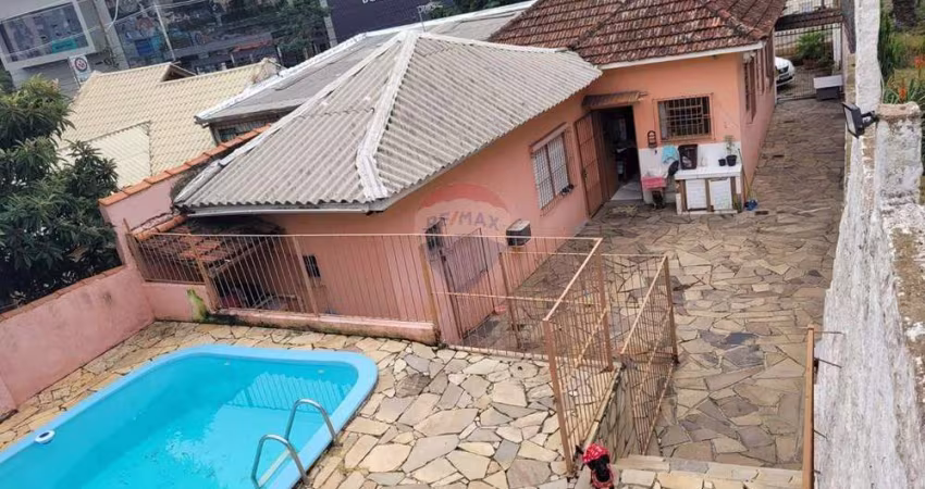 Casa com Piscina na Aparicio Borges