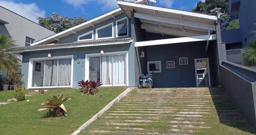 Casa em Condomínio para Venda em Arujá, Jardim Imperial, 4 dormitórios, 1 suíte, 3 banheiros, 4 vagas