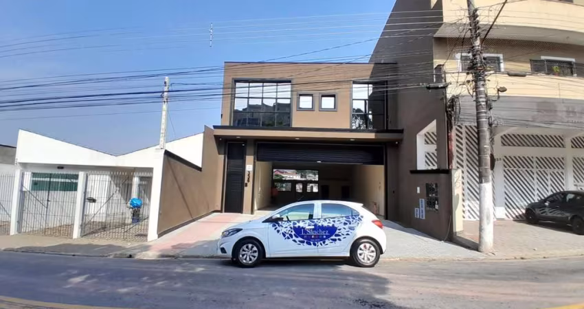 Salão Comercial para Locação em Arujá, Jardim Planalto, 2 banheiros, 4 vagas