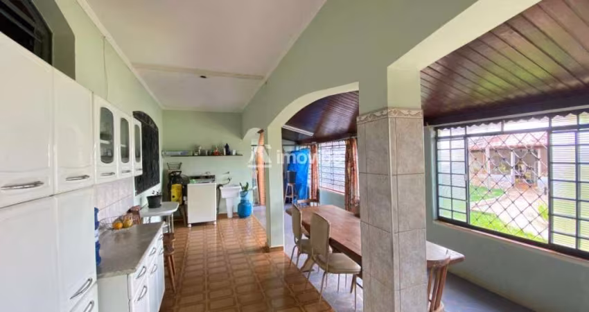 Casa com 3 quartos sendo uma suíte, em terreno de 603m², na Vila Grego Santa Bárbara D'Oeste -SP