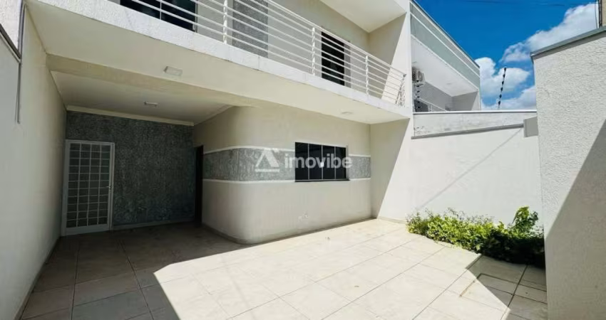 Sobrado à venda com 150m² de terreno e 130m² de construção com 03 dormitórios sendo 01 suíte no Boer em Americana-SP