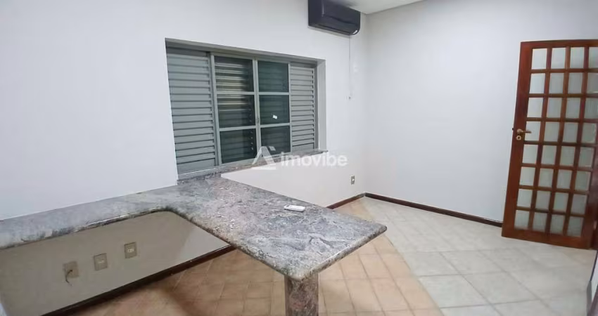 Casa Comercial Com 5 Salas, Ideal para Consultórios, Salão de Beleza/Estética e Escritórios