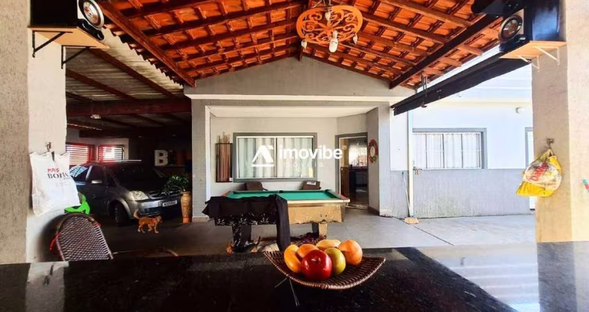Casa à venda no Residencial Terrazul com ampla área Gourmet em Santa Barbara D'Oeste-SP.
