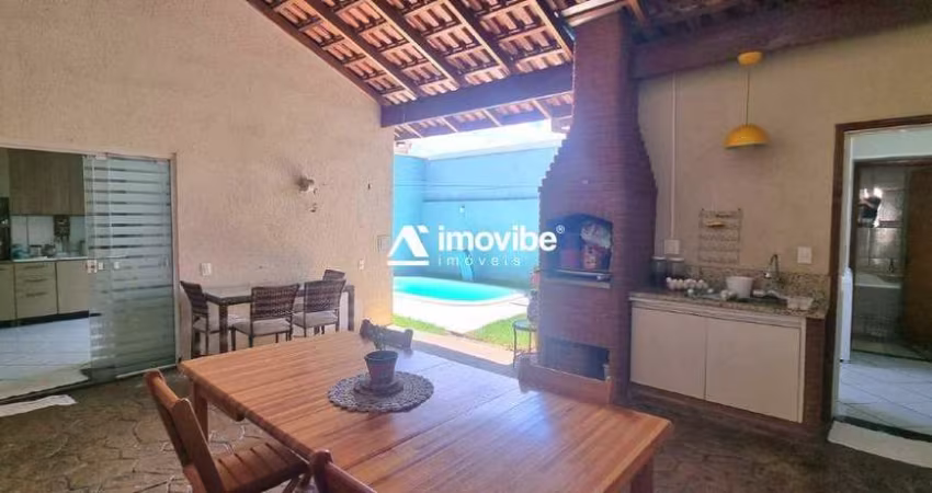 Casa à venda c/ 02 Quartos amplos, piscina, Área Gourmet 120m² de construção no Bairro Antônio Zanaga, Americana/SP