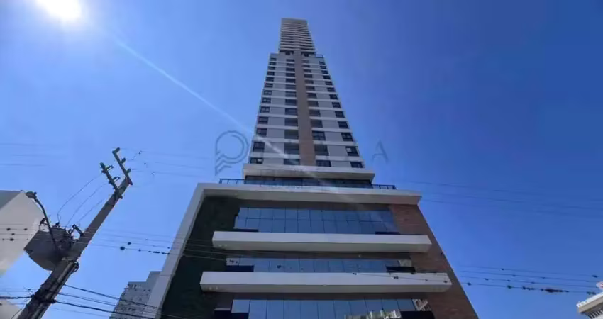 BELO APARTAMENTO DISPONÍVEL PARA ALUGAR NO CENTRO