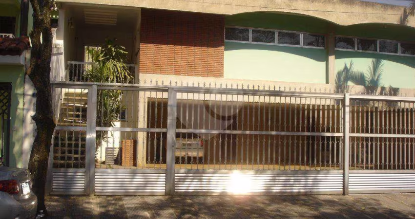 CASA TÉRREA ASSOBRADADA A VENDA NO TREMEMBÉ - 3 DORMS (1 SUÍTE) E 8 VAGAS DE GARAGEM