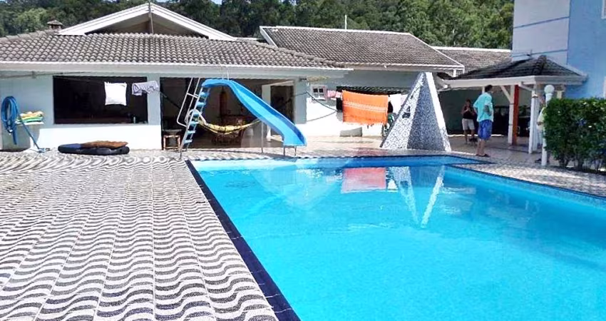 Mansão Condomínio | 600m² | 5 Suítes | 15 Vagas | Espaço Gourmet Lazer Completo