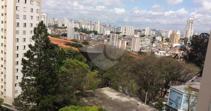 Vitória Régia apartamento abaixo do valor em estado de novo nada a fazer é entrar e morar
